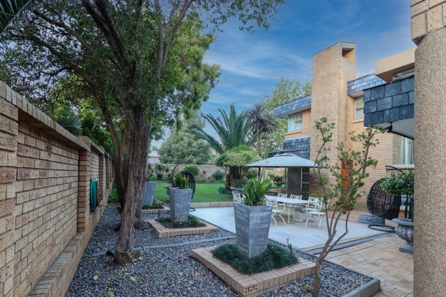 4 Bedroom Property for Sale in Heuwelsig Free State